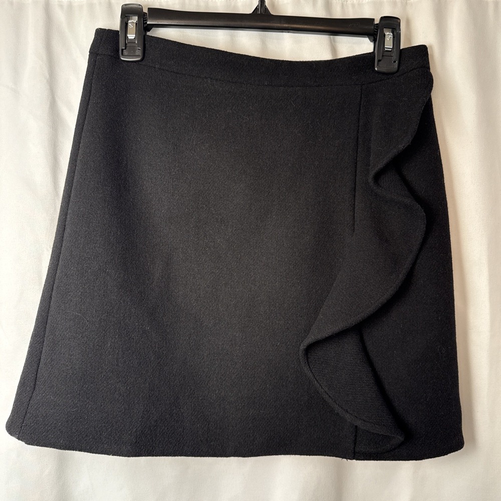 J Crew Mercantile Black Wool Ruffle Mini Skirt Size 2 Preppy Layers Edgy  Luxe